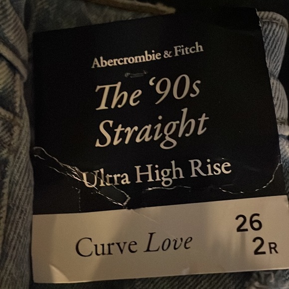 COPY - Abercrombie and Fitch the 90s straight ultra high-rise jeans! - Picture 2 of 3